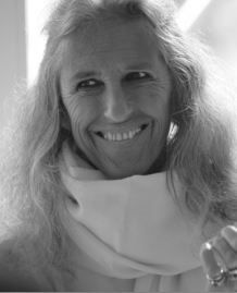 Mieke berger auteursfoto grey